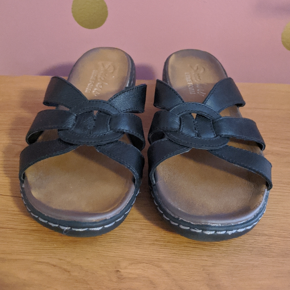 Skechers Luxe Foam Sandals View 5